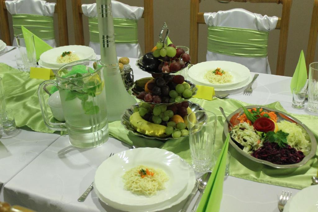 Hotel Czardasz Wrzesnia Ngoại thất bức ảnh