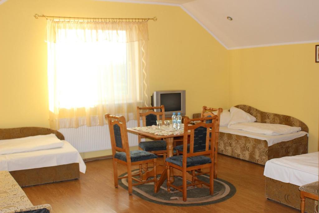 Hotel Czardasz Wrzesnia Phòng bức ảnh