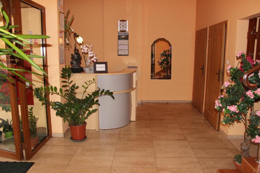 Hotel Czardasz Wrzesnia Ngoại thất bức ảnh
